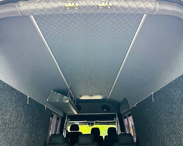 Белый Мерседес Sprinter, объемом двигателя 3 л и пробегом 324 тыс. км за 30200 $, фото 8 на Automoto.ua