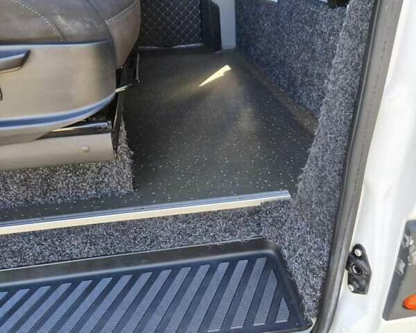 Белый Мерседес Sprinter, объемом двигателя 2.14 л и пробегом 338 тыс. км за 24700 $, фото 25 на Automoto.ua