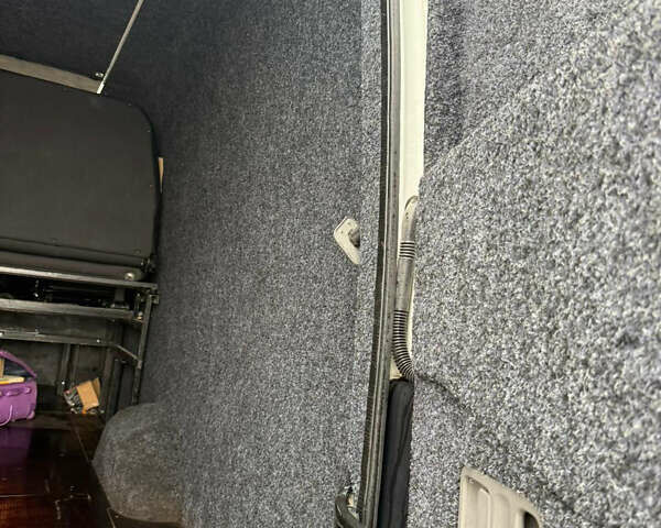 Білий Мерседес Sprinter, об'ємом двигуна 2.99 л та пробігом 740 тис. км за 27000 $, фото 14 на Automoto.ua