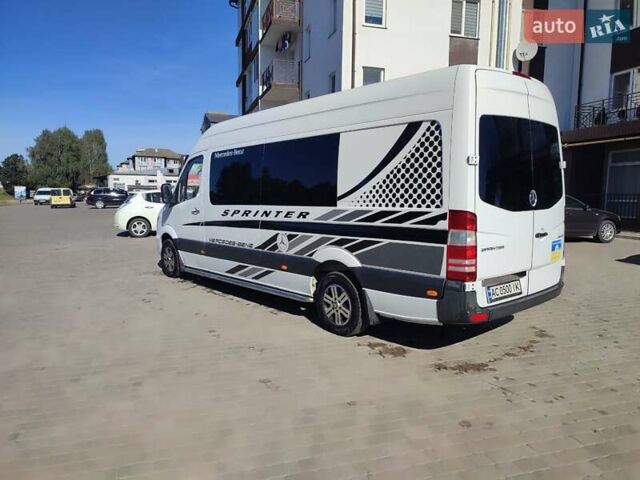 Белый Мерседес Sprinter, объемом двигателя 2.1 л и пробегом 800 тыс. км за 22000 $, фото 1 на Automoto.ua