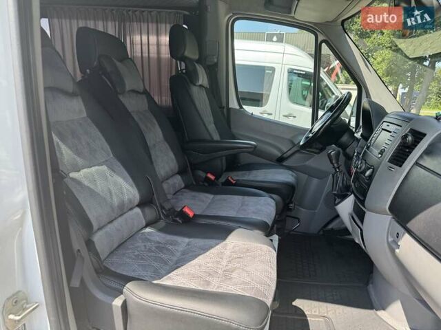 Білий Мерседес Sprinter, об'ємом двигуна 2.1 л та пробігом 570 тис. км за 24999 $, фото 6 на Automoto.ua