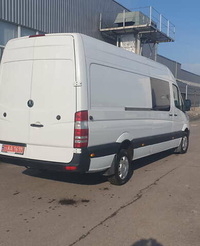 Белый Мерседес Sprinter, объемом двигателя 2.2 л и пробегом 280 тыс. км за 23999 $, фото 19 на Automoto.ua