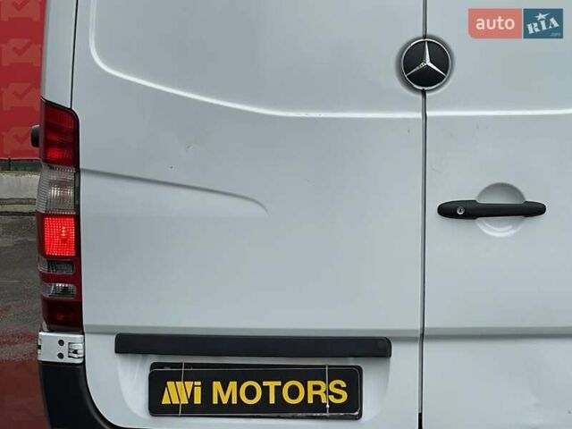 Белый Мерседес Sprinter, объемом двигателя 2.2 л и пробегом 737 тыс. км за 25000 $, фото 20 на Automoto.ua