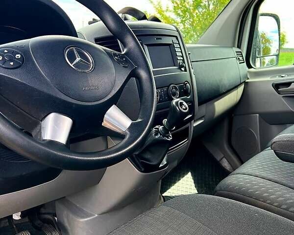 Белый Мерседес Sprinter, объемом двигателя 3 л и пробегом 324 тыс. км за 30200 $, фото 16 на Automoto.ua