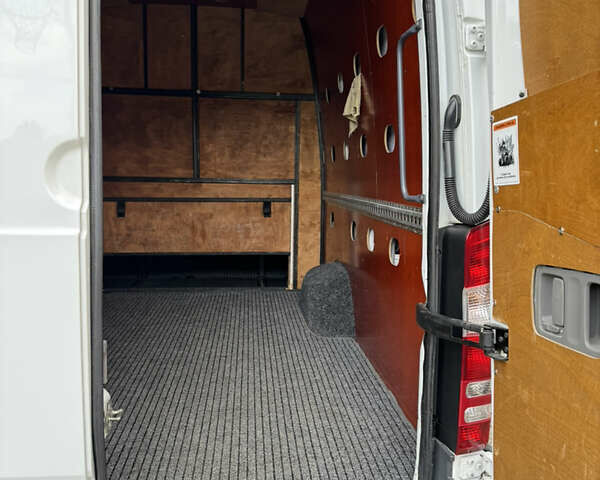 Белый Мерседес Sprinter, объемом двигателя 0 л и пробегом 566 тыс. км за 28500 $, фото 14 на Automoto.ua