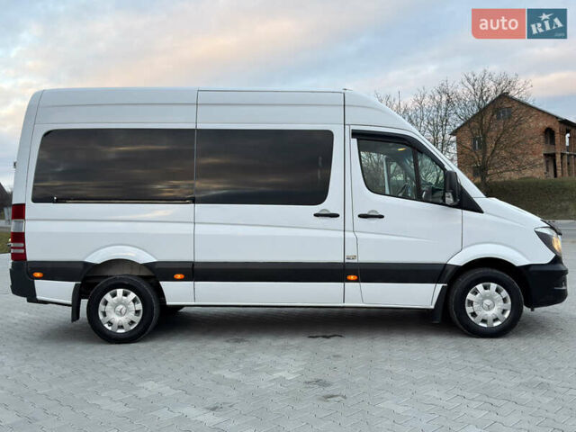 Белый Мерседес Sprinter, объемом двигателя 2.2 л и пробегом 519 тыс. км за 17900 $, фото 4 на Automoto.ua