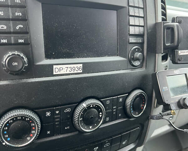 Белый Мерседес Sprinter, объемом двигателя 0 л и пробегом 390 тыс. км за 21000 $, фото 26 на Automoto.ua