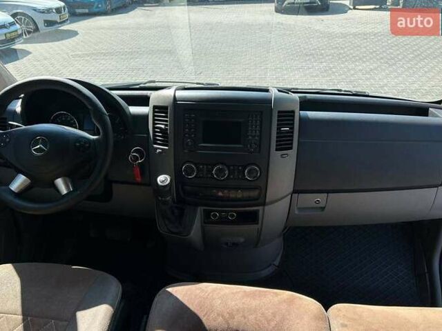 Білий Мерседес Sprinter, об'ємом двигуна 2.99 л та пробігом 897 тис. км за 25000 $, фото 12 на Automoto.ua