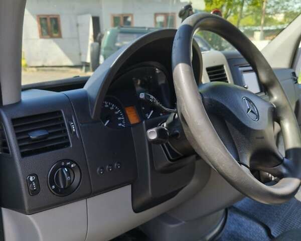 Белый Мерседес Sprinter, объемом двигателя 2.14 л и пробегом 338 тыс. км за 24700 $, фото 26 на Automoto.ua