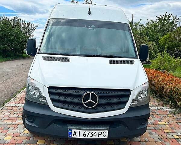 Белый Мерседес Sprinter, объемом двигателя 3 л и пробегом 324 тыс. км за 30200 $, фото 1 на Automoto.ua