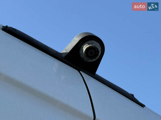 Белый Мерседес Sprinter, объемом двигателя 2.2 л и пробегом 519 тыс. км за 17900 $, фото 39 на Automoto.ua