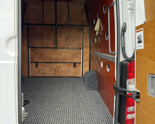 Белый Мерседес Sprinter, объемом двигателя 0 л и пробегом 566 тыс. км за 28500 $, фото 15 на Automoto.ua