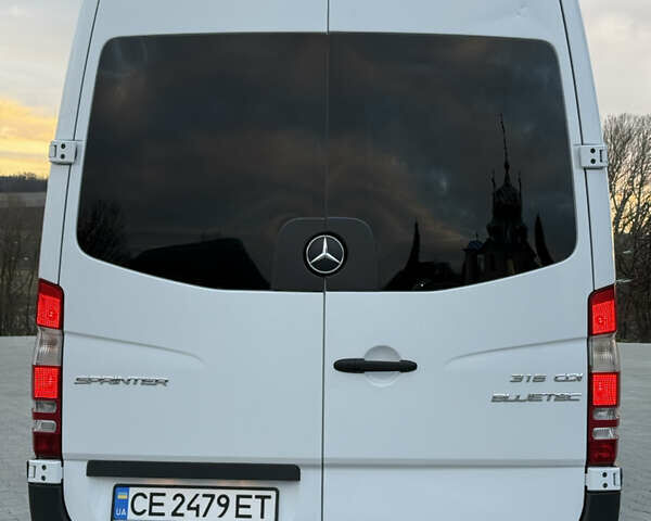 Белый Мерседес Sprinter, объемом двигателя 2.2 л и пробегом 519 тыс. км за 17900 $, фото 7 на Automoto.ua