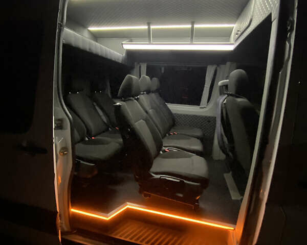 Белый Мерседес Sprinter, объемом двигателя 2.1 л и пробегом 325 тыс. км за 25000 $, фото 32 на Automoto.ua