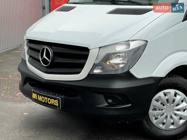 Белый Мерседес Sprinter, объемом двигателя 2.2 л и пробегом 737 тыс. км за 25000 $, фото 11 на Automoto.ua