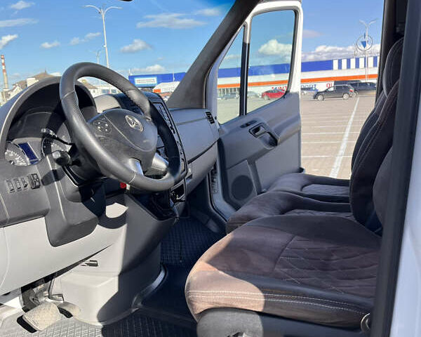 Белый Мерседес Sprinter, объемом двигателя 3 л и пробегом 895 тыс. км за 23700 $, фото 14 на Automoto.ua