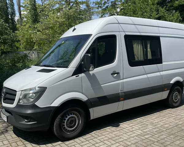 Білий Мерседес Sprinter, об'ємом двигуна 2.14 л та пробігом 300 тис. км за 21000 $, фото 1 на Automoto.ua