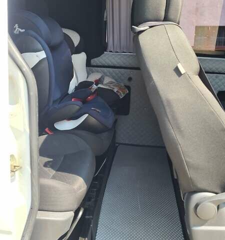 Белый Мерседес Sprinter, объемом двигателя 2.2 л и пробегом 345 тыс. км за 32999 $, фото 16 на Automoto.ua