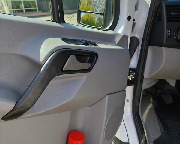Белый Мерседес Sprinter, объемом двигателя 2.14 л и пробегом 338 тыс. км за 24700 $, фото 33 на Automoto.ua