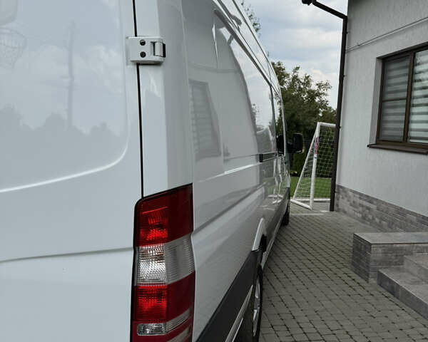 Белый Мерседес Sprinter, объемом двигателя 0 л и пробегом 566 тыс. км за 28500 $, фото 7 на Automoto.ua