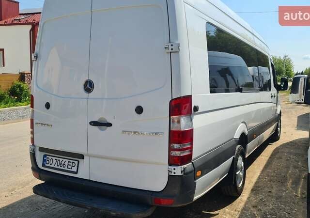 Белый Мерседес Sprinter, объемом двигателя 2.2 л и пробегом 345 тыс. км за 32999 $, фото 3 на Automoto.ua
