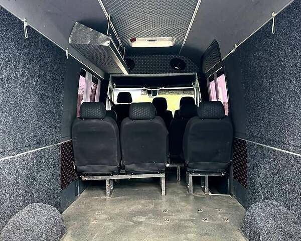 Белый Мерседес Sprinter, объемом двигателя 3 л и пробегом 324 тыс. км за 30200 $, фото 2 на Automoto.ua