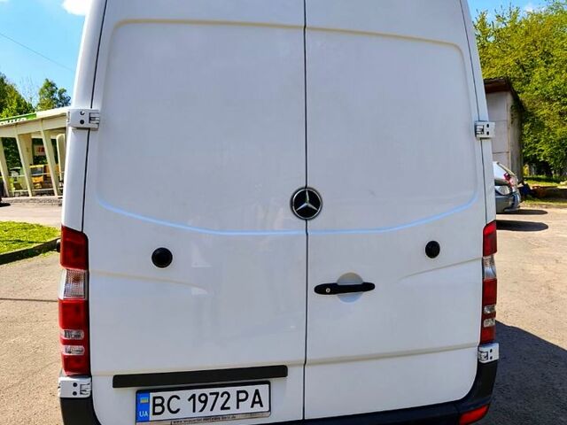 Белый Мерседес Sprinter, объемом двигателя 2.2 л и пробегом 338 тыс. км за 25500 $, фото 5 на Automoto.ua