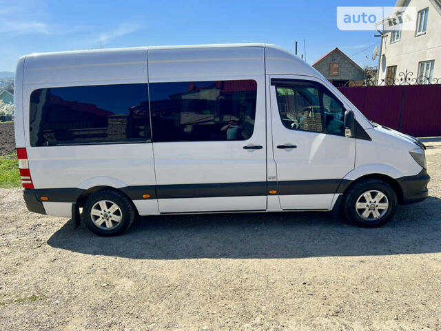 Белый Мерседес Sprinter, объемом двигателя 2.14 л и пробегом 376 тыс. км за 19500 $, фото 3 на Automoto.ua