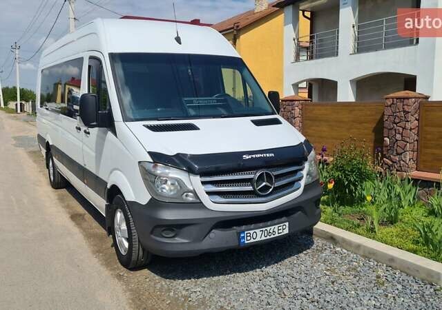 Белый Мерседес Sprinter, объемом двигателя 2.2 л и пробегом 345 тыс. км за 32999 $, фото 5 на Automoto.ua
