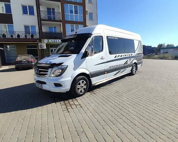 Белый Мерседес Sprinter, объемом двигателя 2.1 л и пробегом 800 тыс. км за 22000 $, фото 11 на Automoto.ua