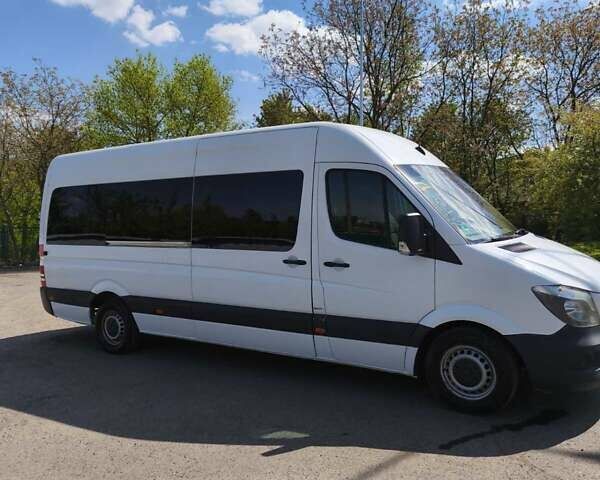 Белый Мерседес Sprinter, объемом двигателя 2.14 л и пробегом 338 тыс. км за 24700 $, фото 6 на Automoto.ua