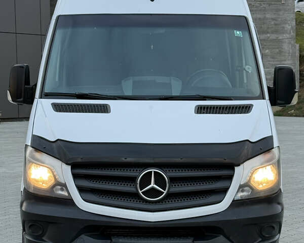 Белый Мерседес Sprinter, объемом двигателя 2.2 л и пробегом 519 тыс. км за 17900 $, фото 6 на Automoto.ua