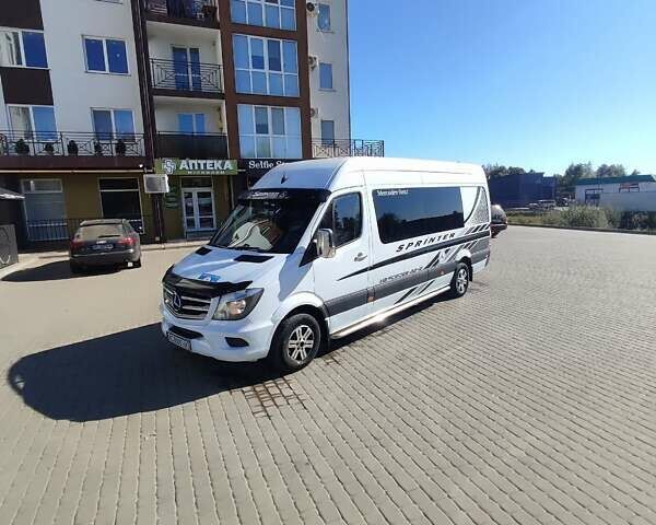 Белый Мерседес Sprinter, объемом двигателя 2.1 л и пробегом 800 тыс. км за 22000 $, фото 16 на Automoto.ua