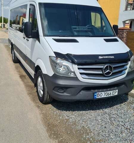 Белый Мерседес Sprinter, объемом двигателя 2.2 л и пробегом 345 тыс. км за 32999 $, фото 4 на Automoto.ua