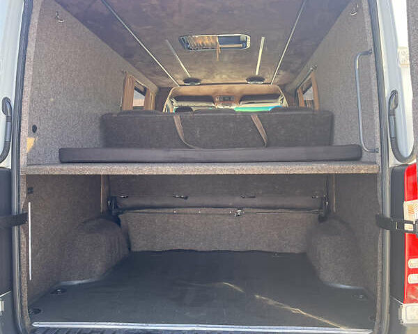 Белый Мерседес Sprinter, объемом двигателя 3 л и пробегом 895 тыс. км за 23700 $, фото 3 на Automoto.ua