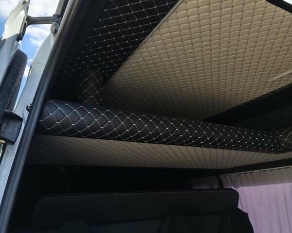 Белый Мерседес Sprinter, объемом двигателя 2.14 л и пробегом 338 тыс. км за 24700 $, фото 21 на Automoto.ua