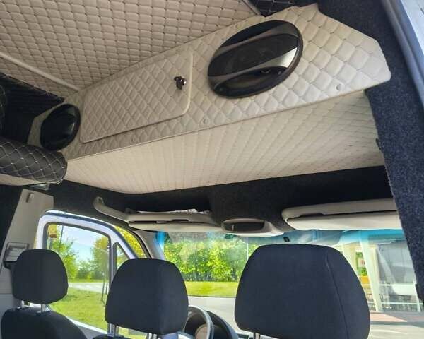 Белый Мерседес Sprinter, объемом двигателя 2.14 л и пробегом 338 тыс. км за 24700 $, фото 22 на Automoto.ua