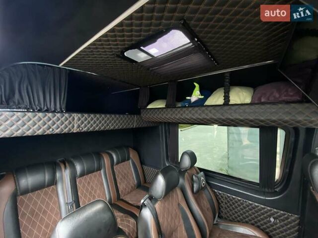 Белый Мерседес Sprinter, объемом двигателя 2.14 л и пробегом 660 тыс. км за 25900 $, фото 2 на Automoto.ua