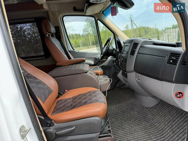 Белый Мерседес Sprinter, объемом двигателя 2.9 л и пробегом 545 тыс. км за 34400 $, фото 95 на Automoto.ua