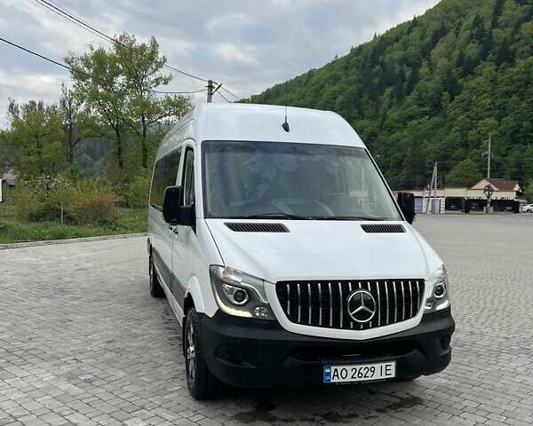 Белый Мерседес Sprinter, объемом двигателя 3 л и пробегом 500 тыс. км за 27999 $, фото 4 на Automoto.ua