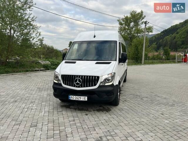 Белый Мерседес Sprinter, объемом двигателя 3 л и пробегом 500 тыс. км за 27999 $, фото 6 на Automoto.ua