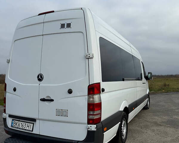 Білий Мерседес Sprinter, об'ємом двигуна 2.14 л та пробігом 268 тис. км за 22000 $, фото 2 на Automoto.ua
