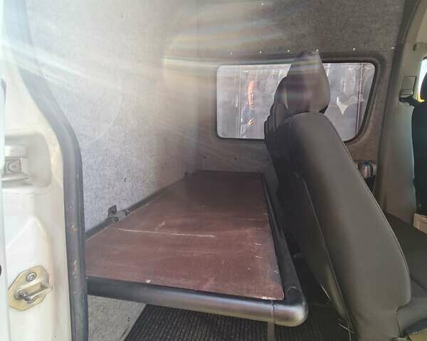 Белый Мерседес Sprinter, объемом двигателя 2.99 л и пробегом 496 тыс. км за 45000 $, фото 6 на Automoto.ua