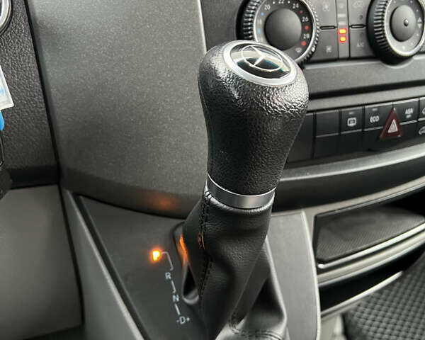 Білий Мерседес Sprinter, об'ємом двигуна 2.2 л та пробігом 332 тис. км за 27900 $, фото 45 на Automoto.ua