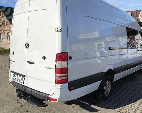 Белый Мерседес Sprinter, объемом двигателя 2.99 л и пробегом 700 тыс. км за 47542 $, фото 3 на Automoto.ua