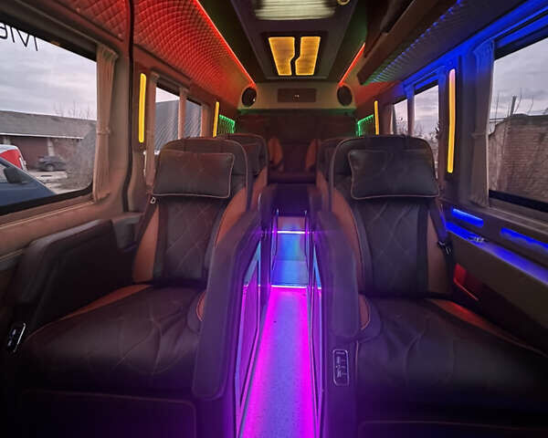 Білий Мерседес Sprinter, об'ємом двигуна 2.99 л та пробігом 380 тис. км за 44400 $, фото 38 на Automoto.ua