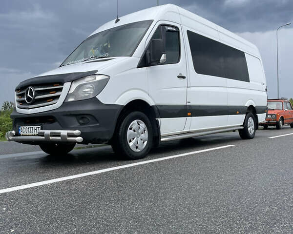 Белый Мерседес Sprinter, объемом двигателя 2.14 л и пробегом 785 тыс. км за 20000 $, фото 3 на Automoto.ua