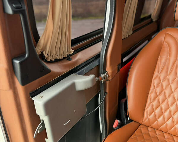 Білий Мерседес Sprinter, об'ємом двигуна 2.14 л та пробігом 268 тис. км за 25000 $, фото 14 на Automoto.ua