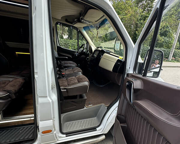Белый Мерседес Sprinter, объемом двигателя 2.99 л и пробегом 430 тыс. км за 43900 $, фото 10 на Automoto.ua