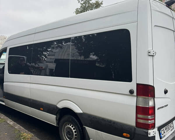 Белый Мерседес Sprinter, объемом двигателя 2.14 л и пробегом 785 тыс. км за 25150 $, фото 3 на Automoto.ua